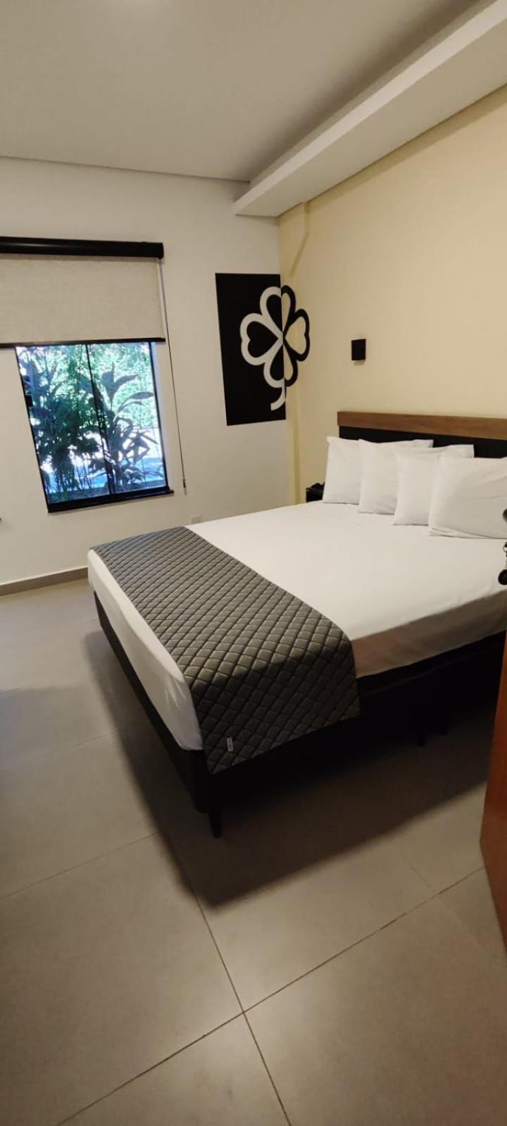 Hotel Flores De Holambra Kültér fotó